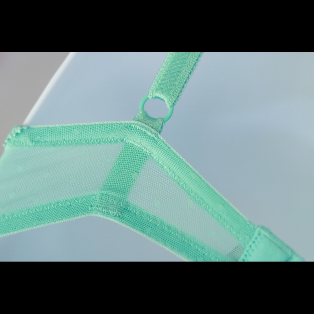 VS Dream Angels Plunge/Push Up/Padded Bra - Picture 7 of 8